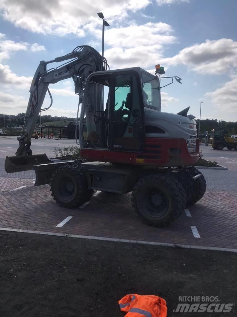 Takeuchi TB295W Lastik tekerli ekskavatörler