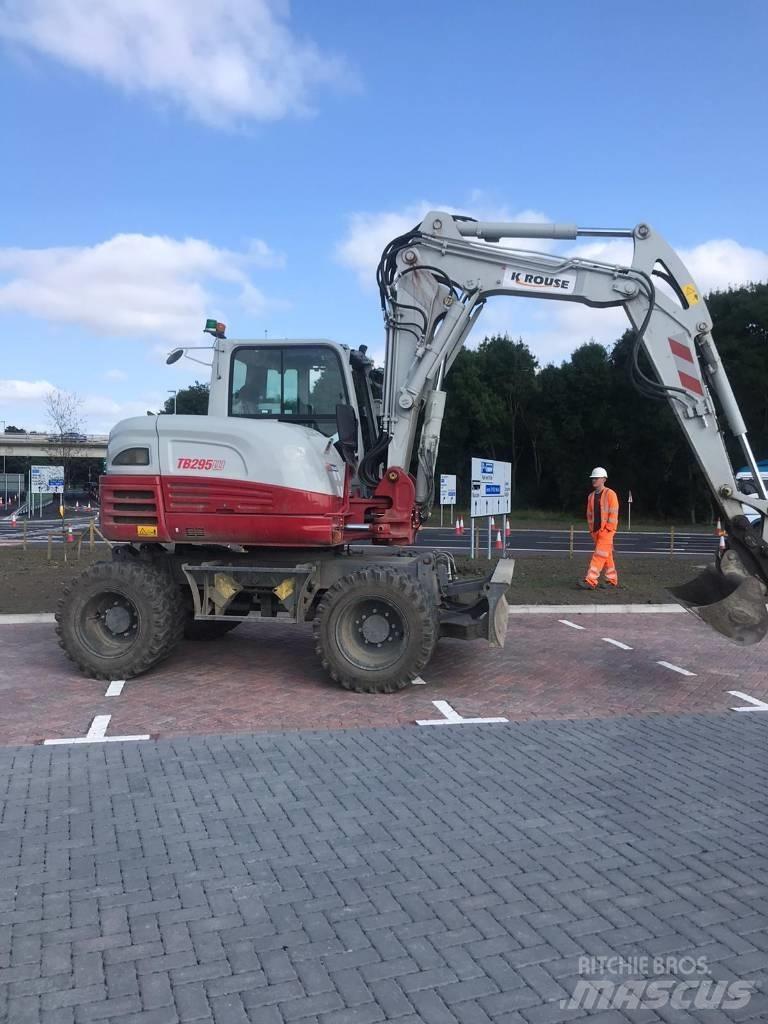 Takeuchi TB295W Lastik tekerli ekskavatörler