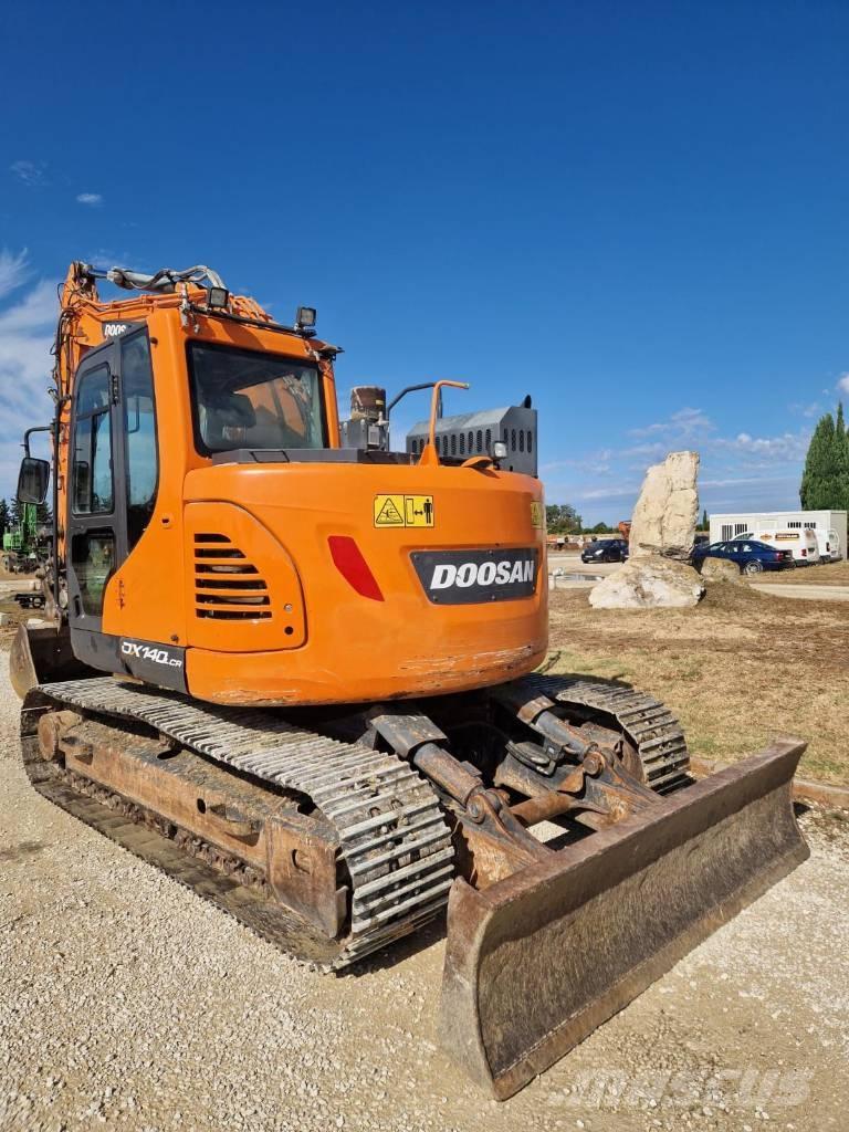 Doosan DX 140 LCR Paletli ekskavatörler