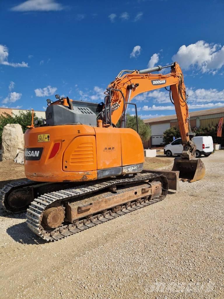 Doosan DX 140 LCR Paletli ekskavatörler