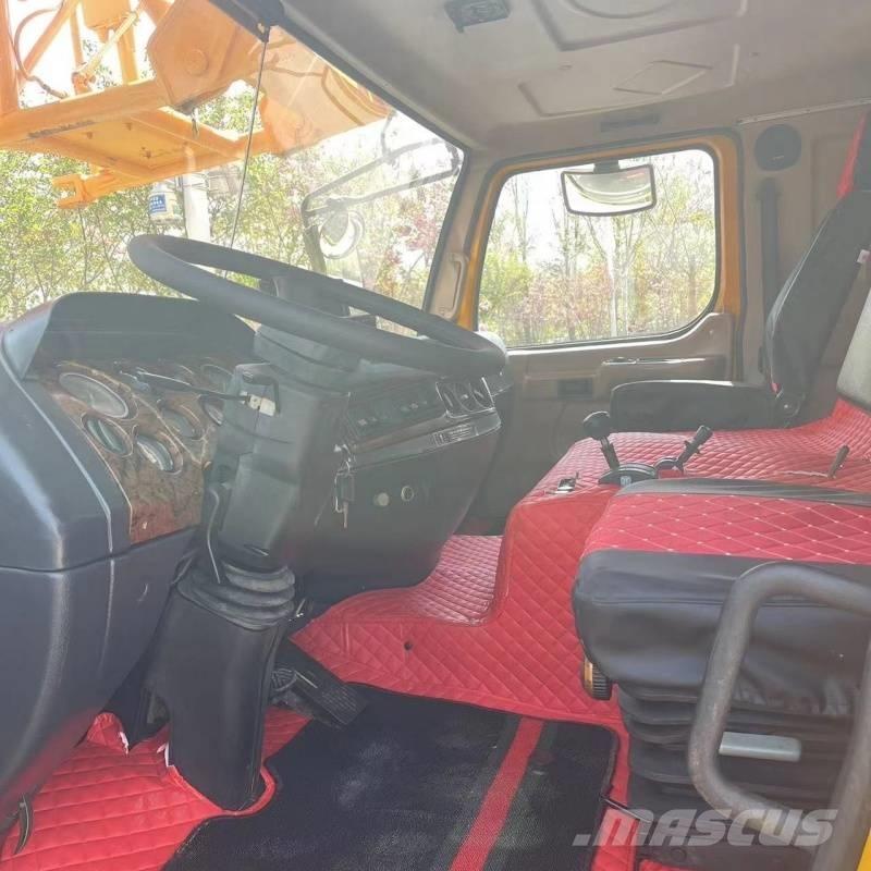 XCMG QY 100 K Yol-Arazi Tipi Vinçler (AT)