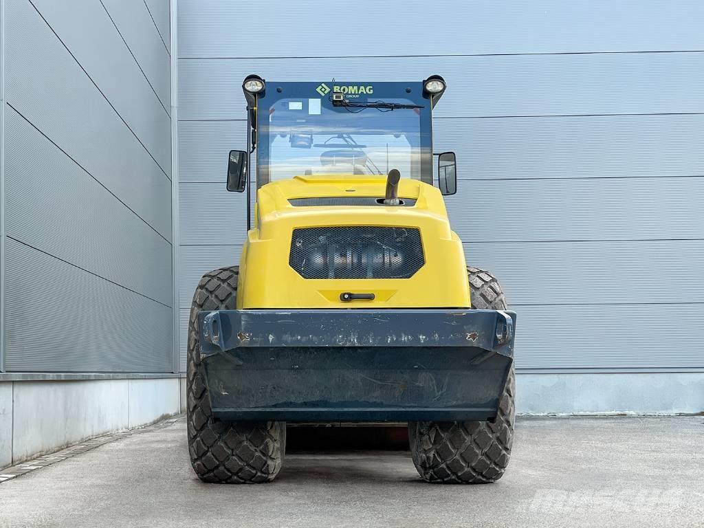 Bomag BW 216 D-5 Tek tamburlu silindirler