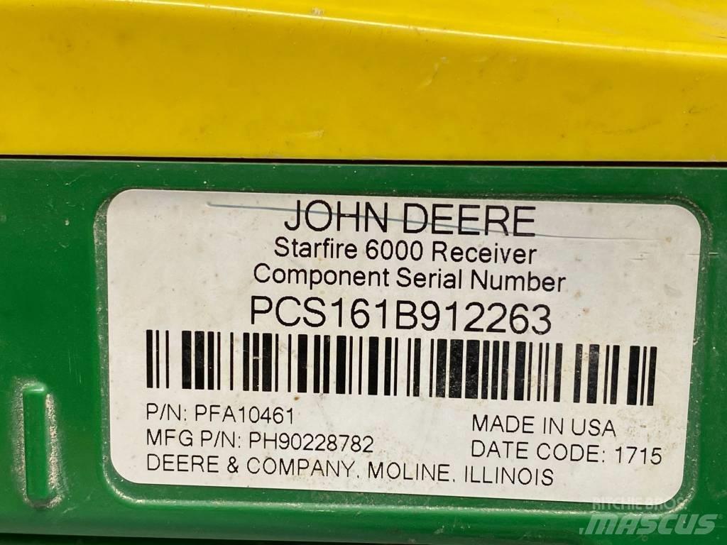 John Deere 6215 R Traktörler