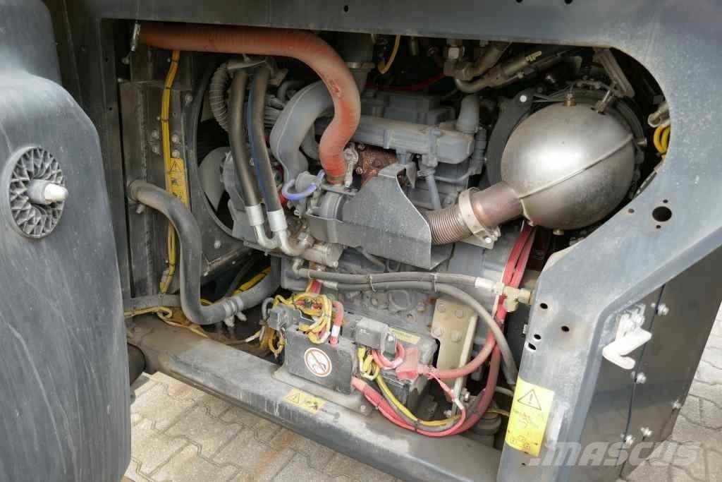 Bomag BW 174 AP-4v Çift tamburlu silindirler