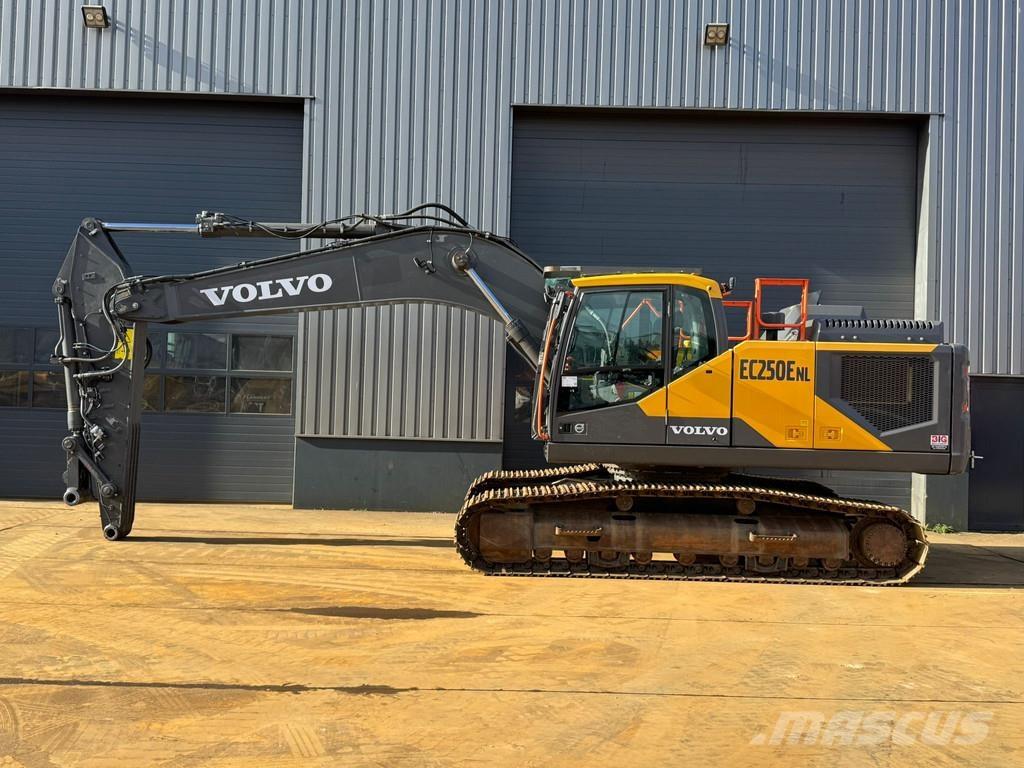 Volvo EC250ENL Paletli ekskavatörler