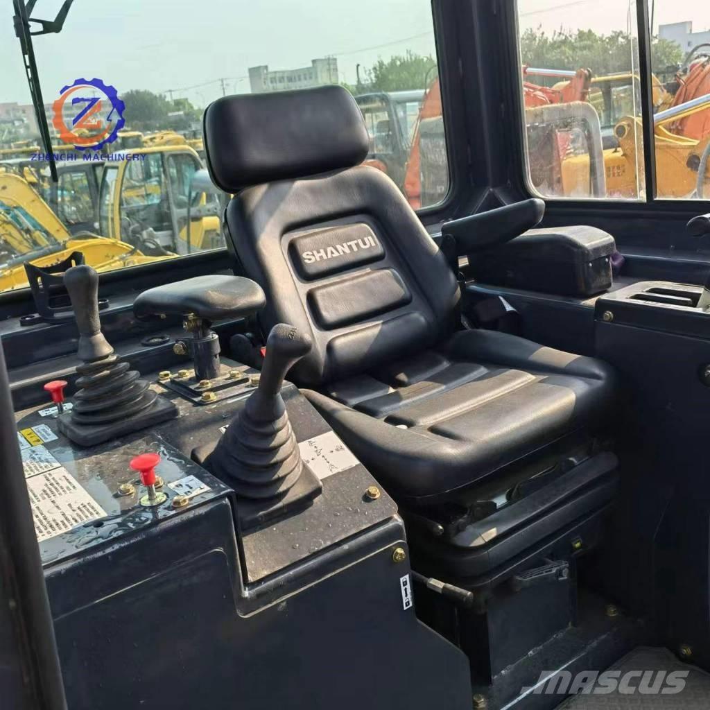 Shantui SD 22 Paletli dozerler