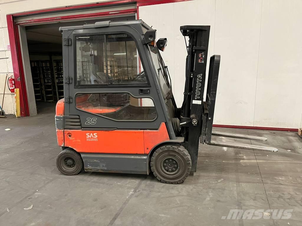 Toyota 7 FBMF 25 Elektrikli forkliftler