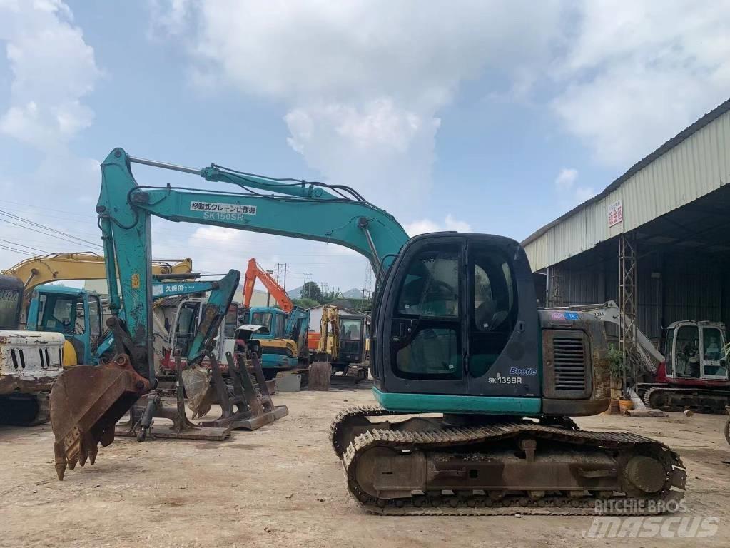 Kobelco SK 135 Paletli ekskavatörler