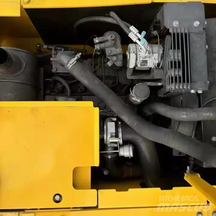 Komatsu PC 130 Paletli ekskavatörler