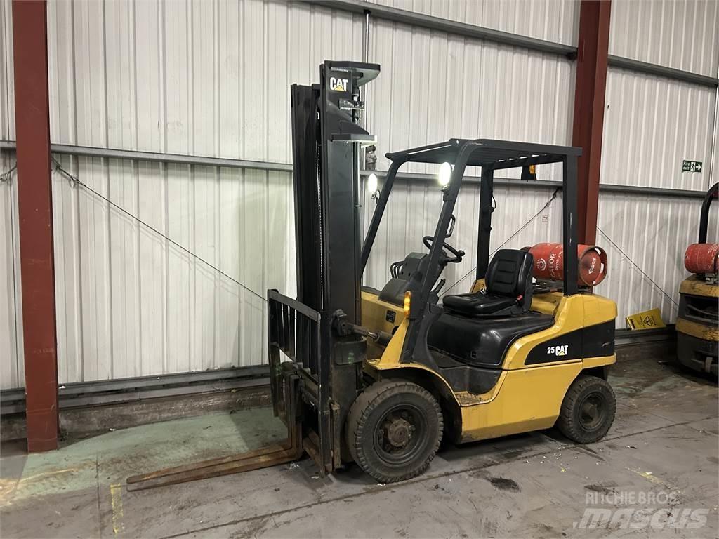 CAT GP25NT LPG'li forkliftler