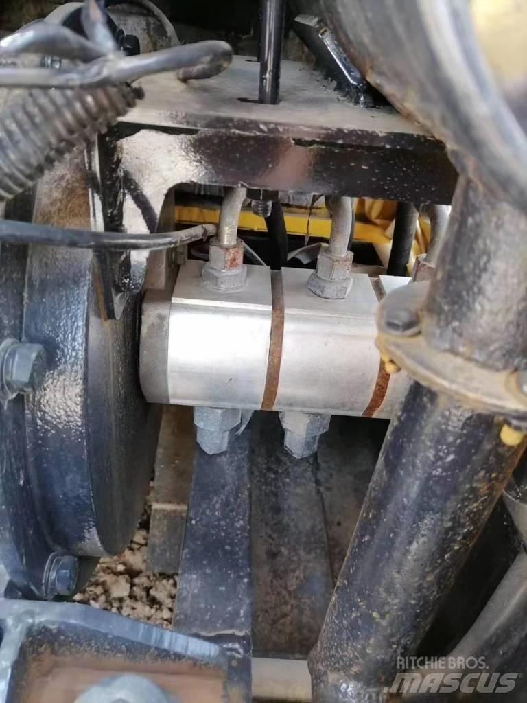 Komatsu PC18 Paletli ekskavatörler