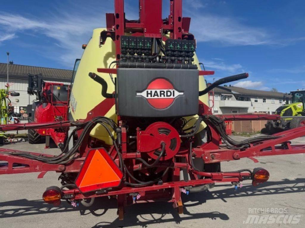 Hardi Mega 1500 Monte edilebilir pülverizatörler