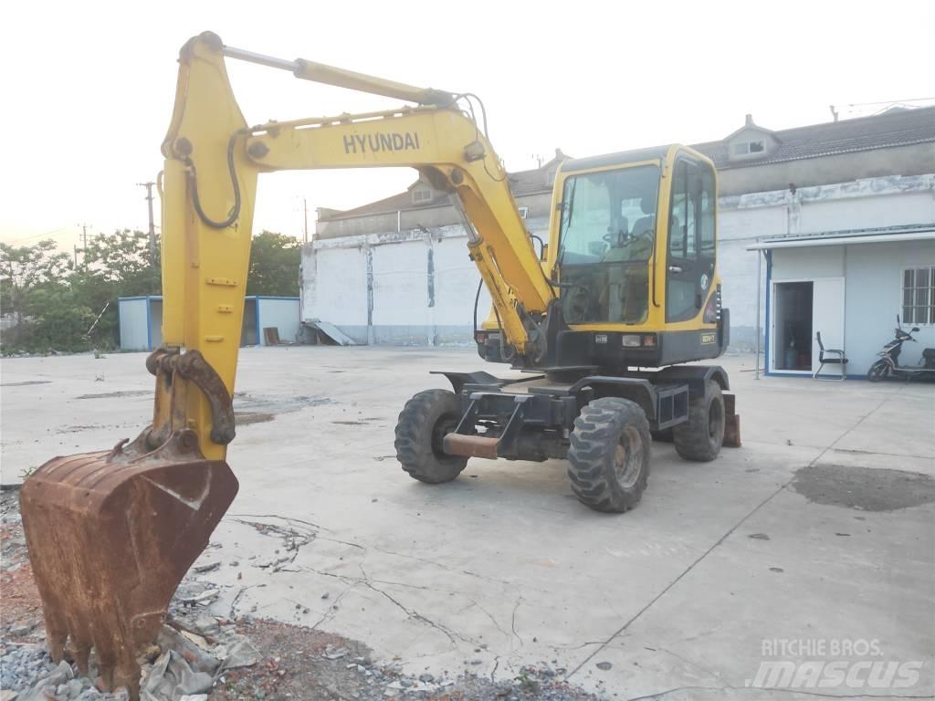 Hyundai R60W-7 Lastik tekerli ekskavatörler