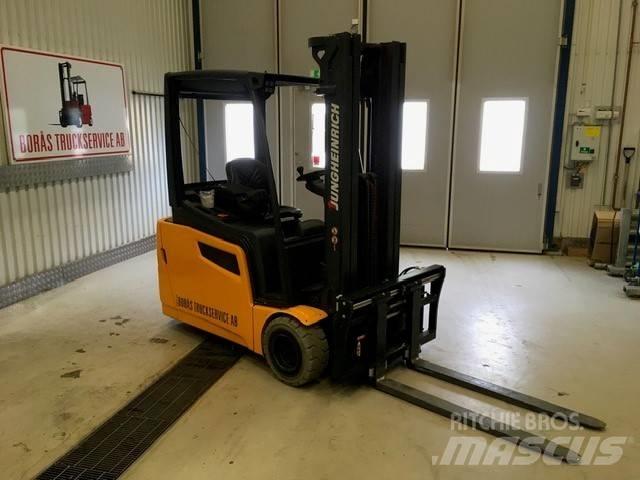 Jungheinrich EFG 220 Elektrikli forkliftler