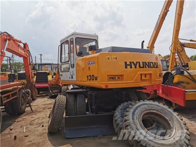 Hyundai R130WD Paletli ekskavatörler