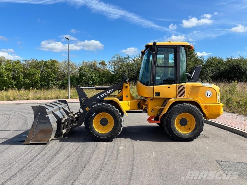 Volvo L 30 G Tekerlekli yükleyiciler
