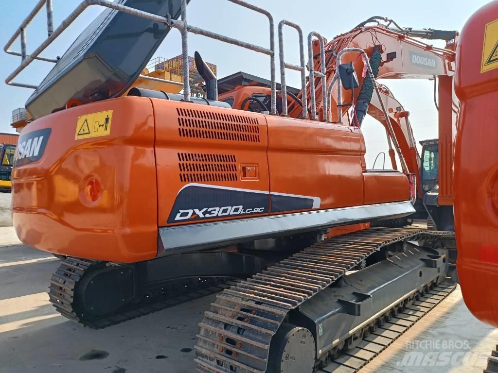 Doosan DX300-9 Paletli ekskavatörler
