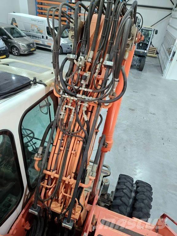 Atlas 1404 Lastik tekerli ekskavatörler