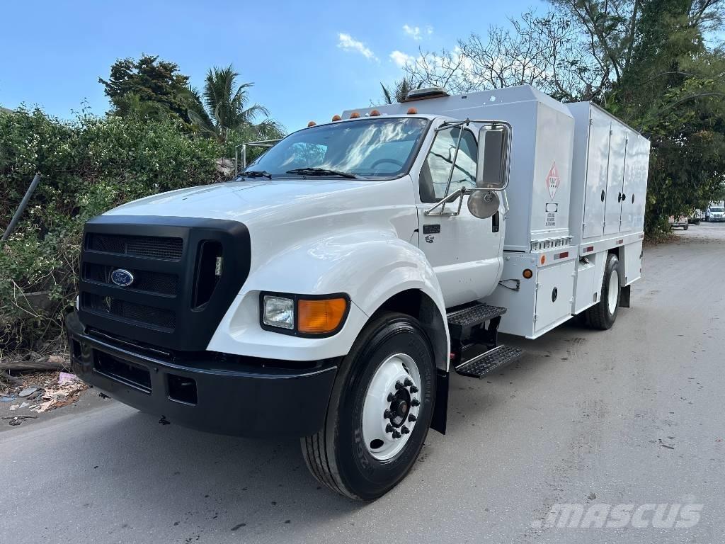 Ford F 750 XLT Tankerli kamyonlar