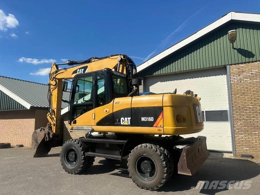 CAT M316D Lastik tekerli ekskavatörler