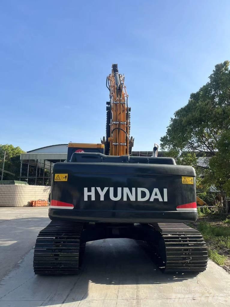 Hyundai R220-9S Lastik tekerli ekskavatörler