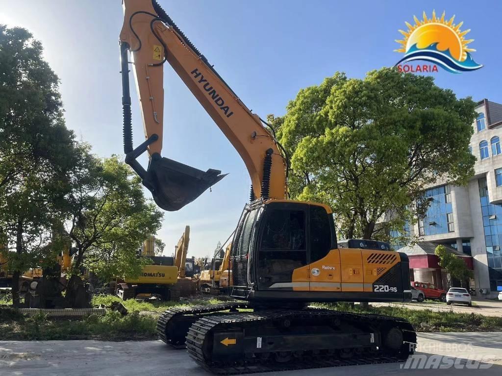 Hyundai R220-9S Lastik tekerli ekskavatörler