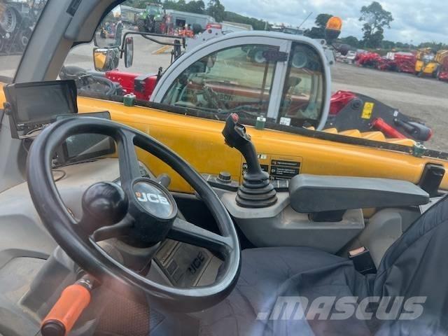JCB 538-60 Tarimsal teleskopik yükleyiciler