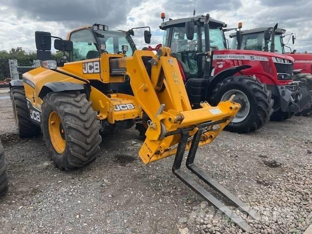JCB 538-60 Tarimsal teleskopik yükleyiciler