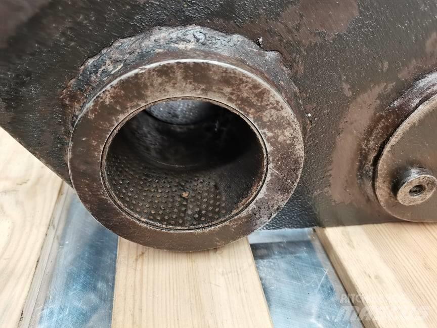 CAT TH 336 {Kiwak} Bomlar ve kollar
