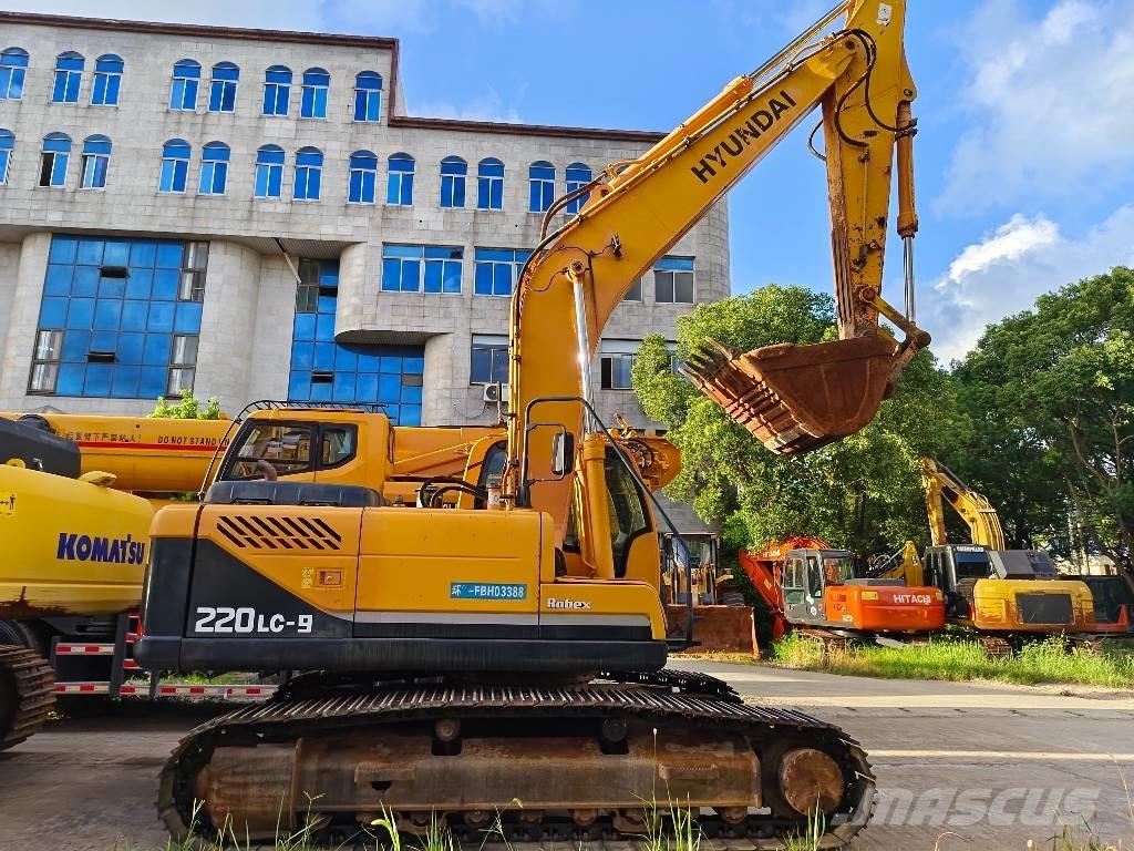 Hyundai R 220LC-9S Paletli ekskavatörler
