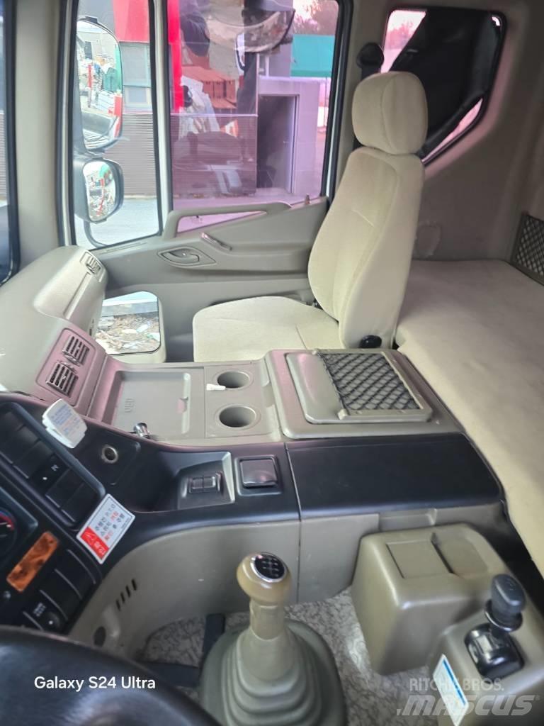 Horyong SKY450 Araç üstü platformlar