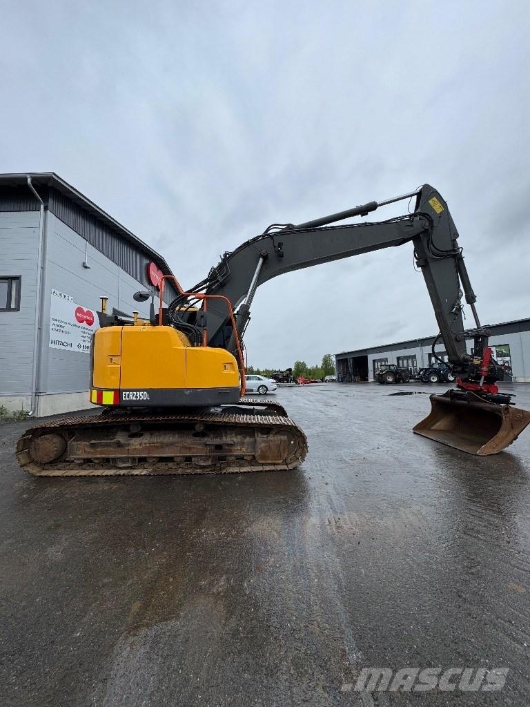 Volvo ECR 235 DL Paletli ekskavatörler