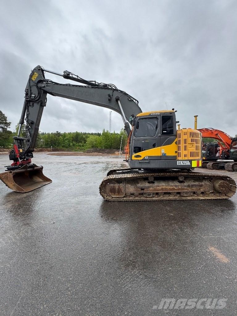 Volvo ECR 235 DL Paletli ekskavatörler