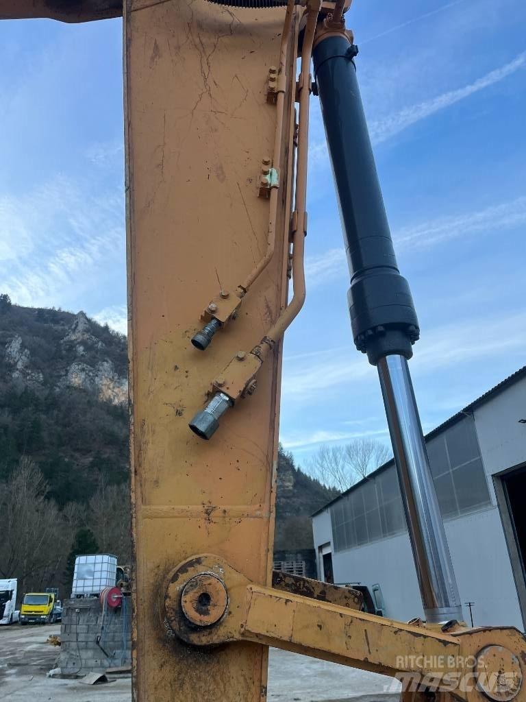 CASE CX 250 D Paletli ekskavatörler