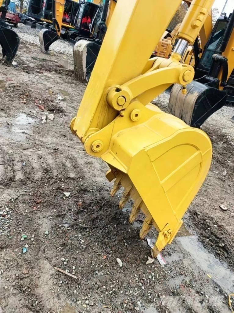 Komatsu PC 70-8 Paletli ekskavatörler