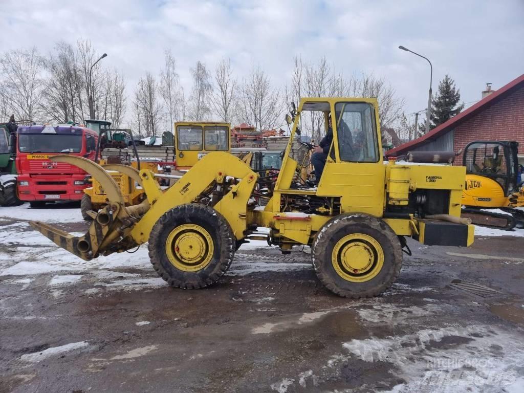  Ł 200 Ładowarka Tekerlekli yükleyiciler