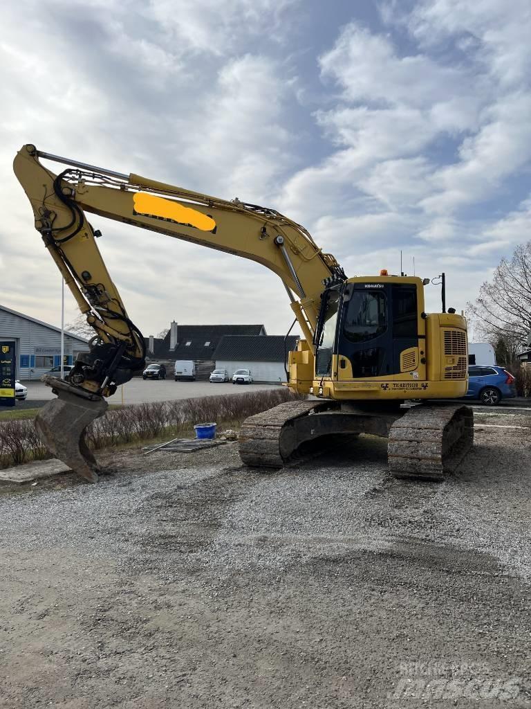 Komatsu PC 228 Paletli ekskavatörler