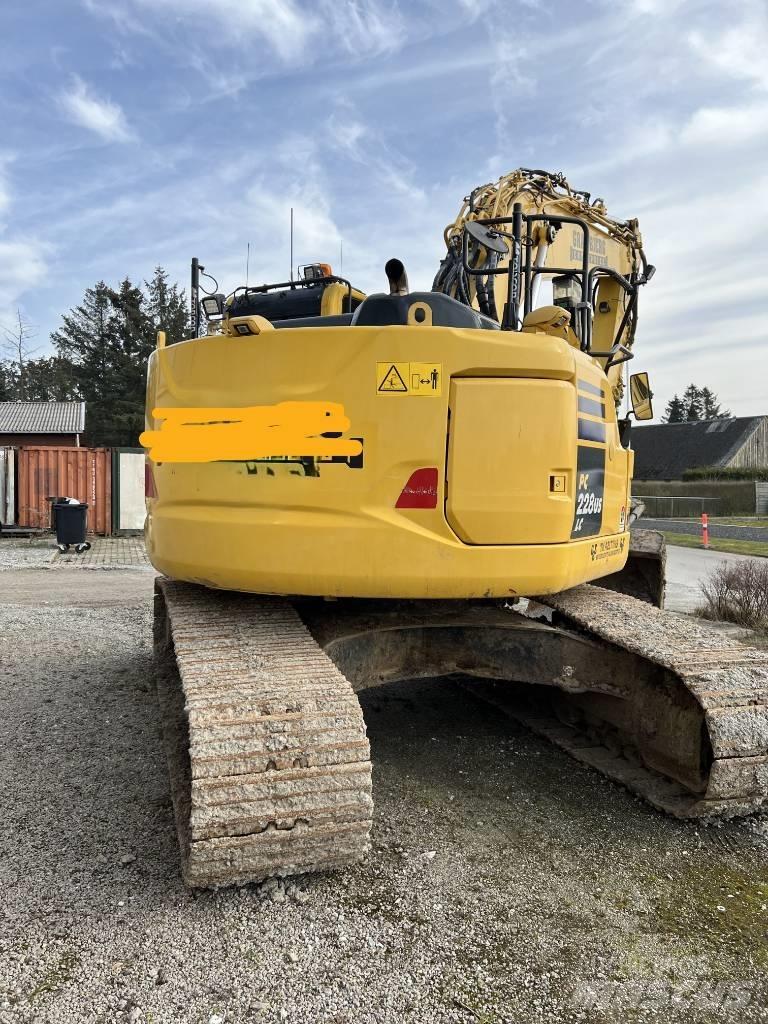 Komatsu PC 228 Paletli ekskavatörler