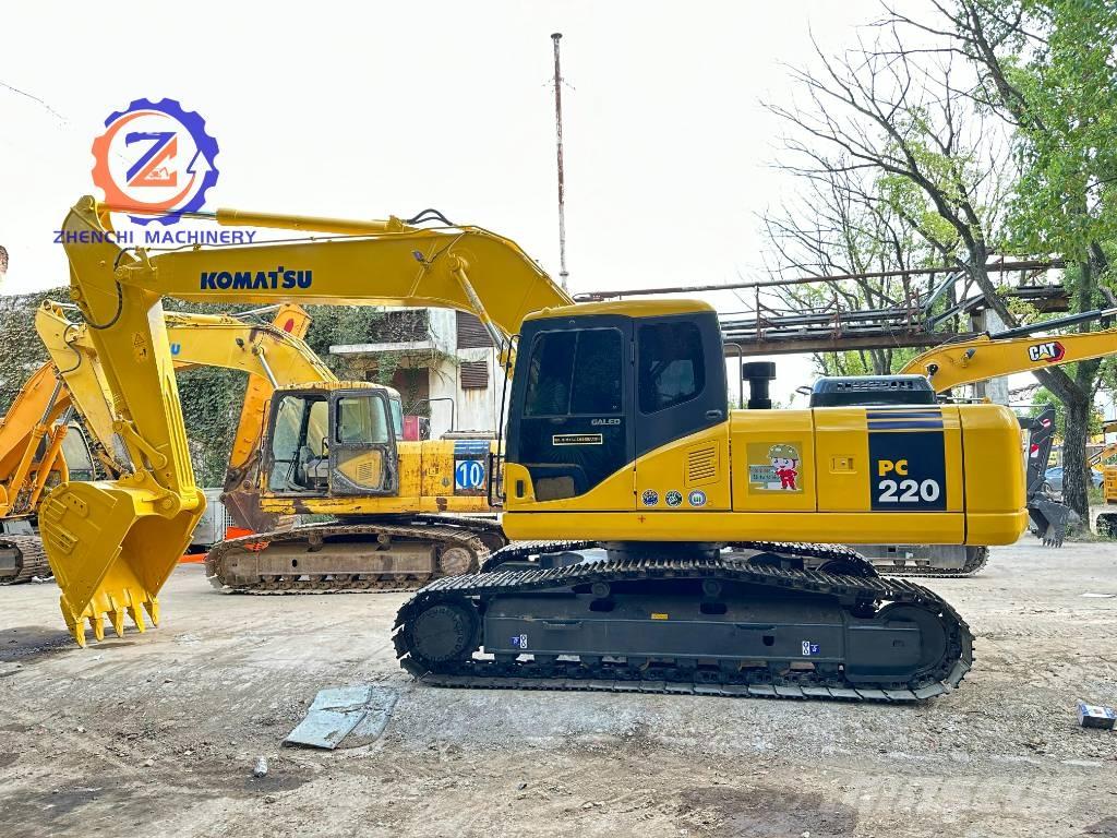 Komatsu PC 220-7 Paletli ekskavatörler