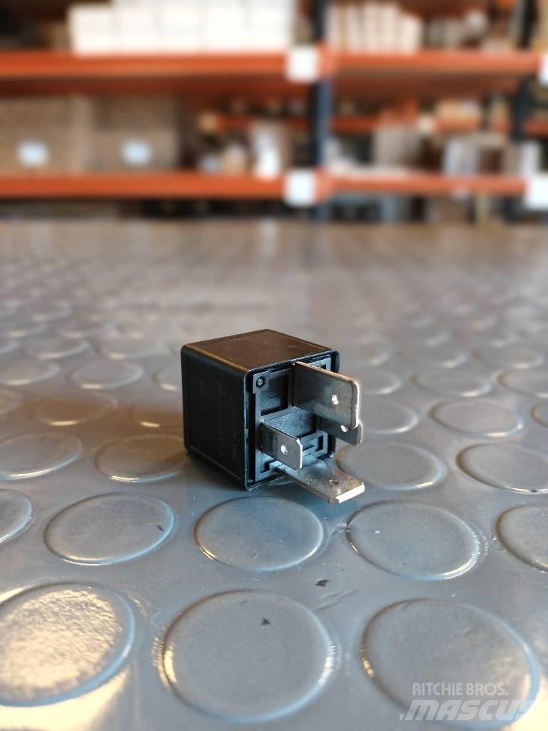 Volvo RELAY 21255974 Diger aksam