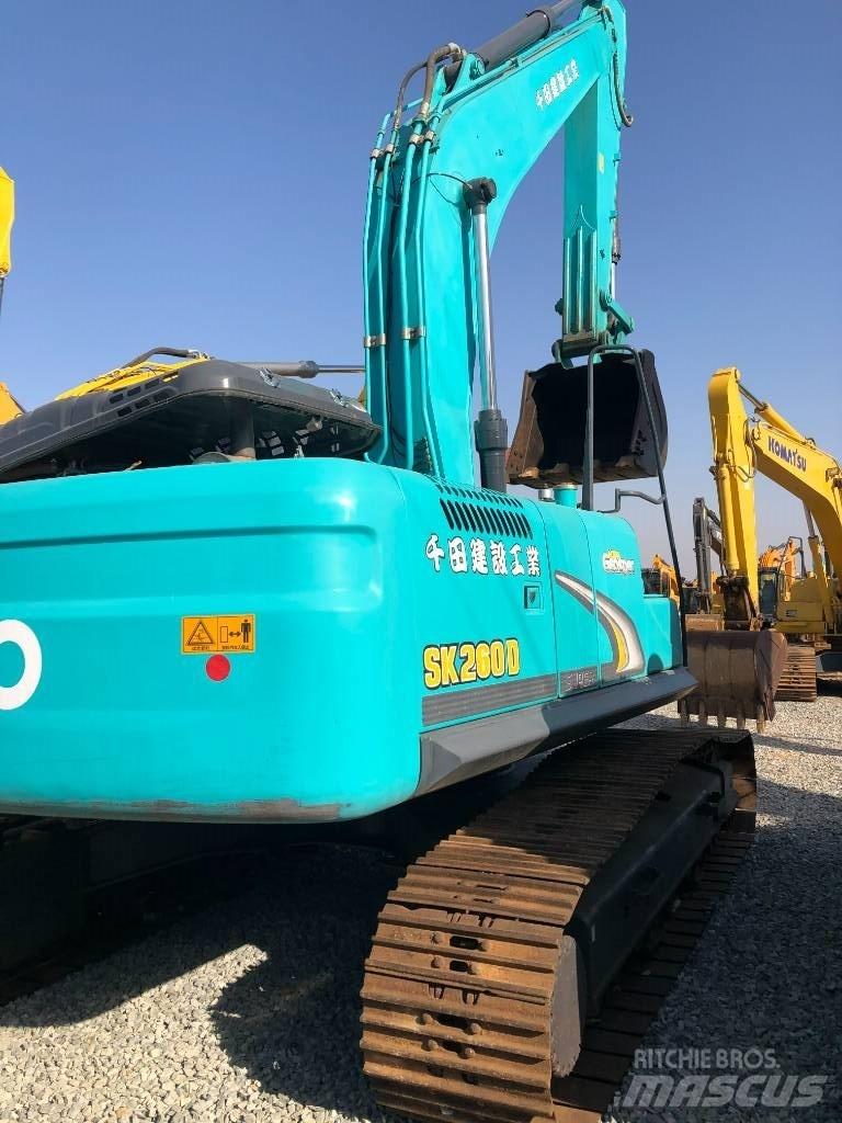 Kobelco 260 Paletli ekskavatörler