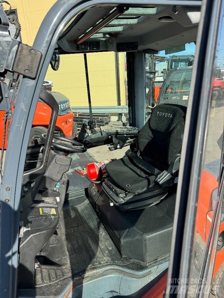 Toyota 52-8FDF25 Dizel forkliftler
