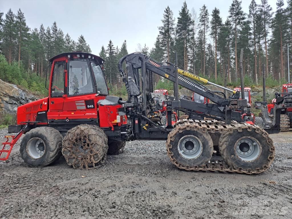 Komatsu 845 Tomruk yükleyici traktörler