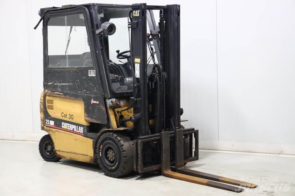 CAT EP25KPAC Elektrikli forkliftler