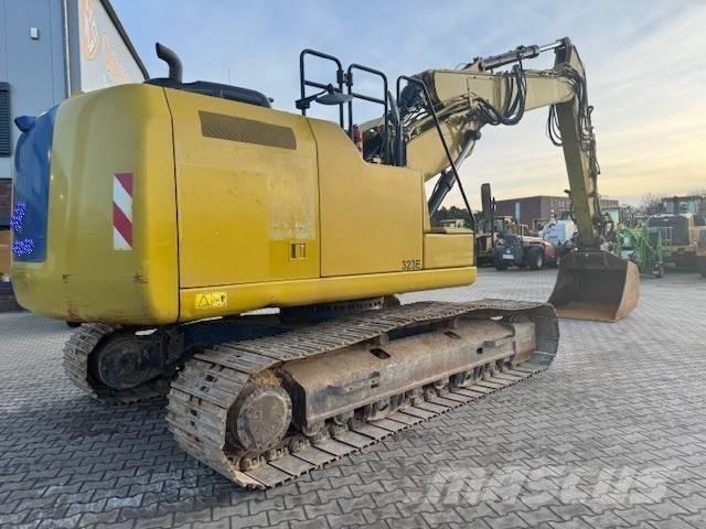 CAT 323 EL Paletli ekskavatörler