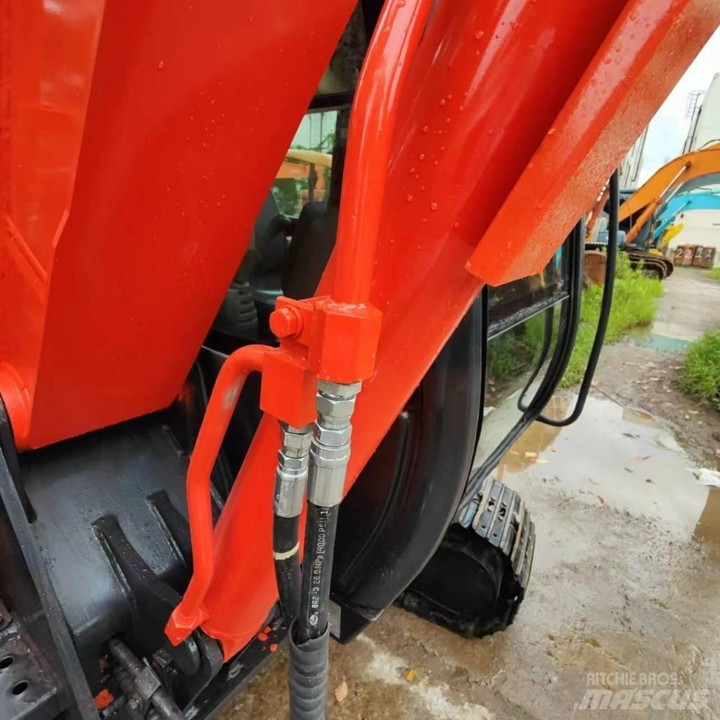 Hitachi ZX 60 Mini ekskavatörler, 7 tona dek