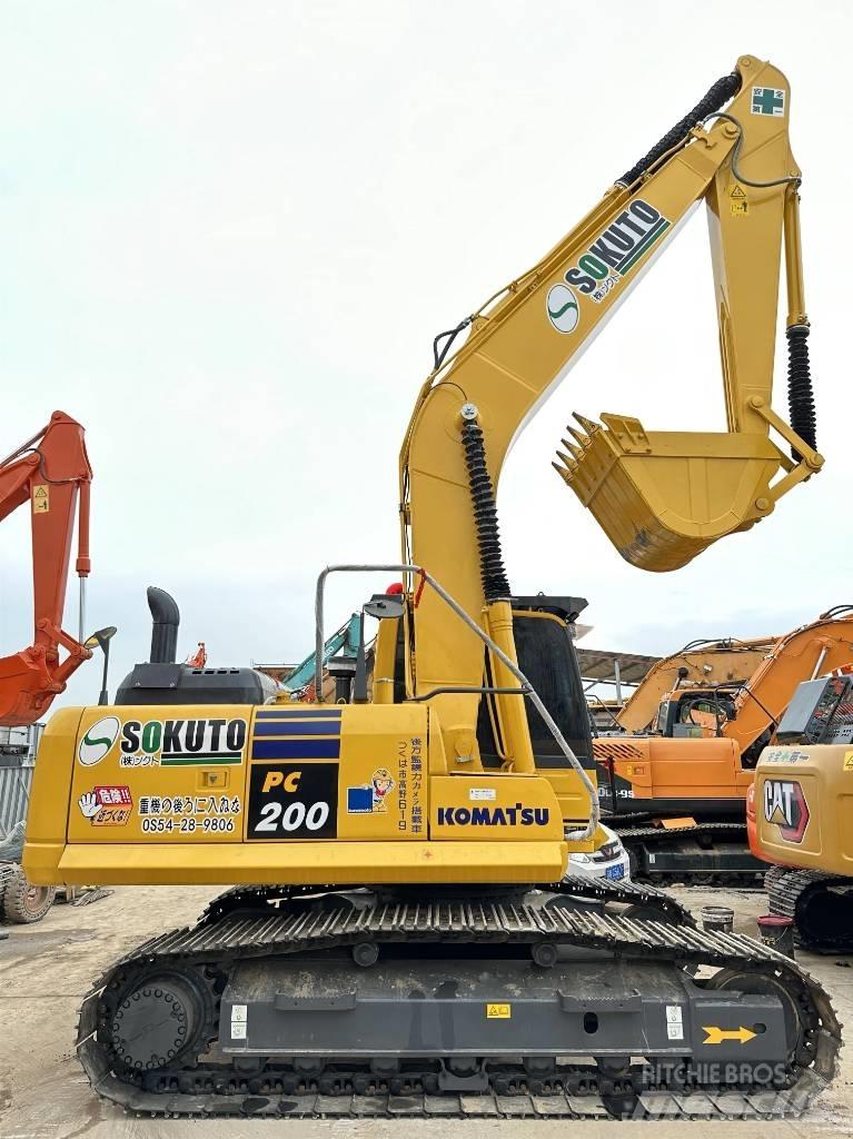 Komatsu PC200-8 Paletli ekskavatörler