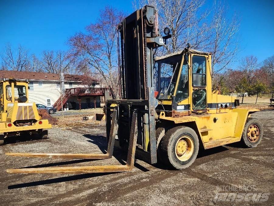 CAT V 330 C Reach stacker - konteyner forkliftleri