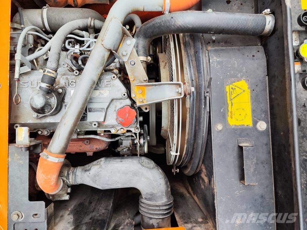 Hitachi ZX 210 W-3 Lastik tekerli ekskavatörler