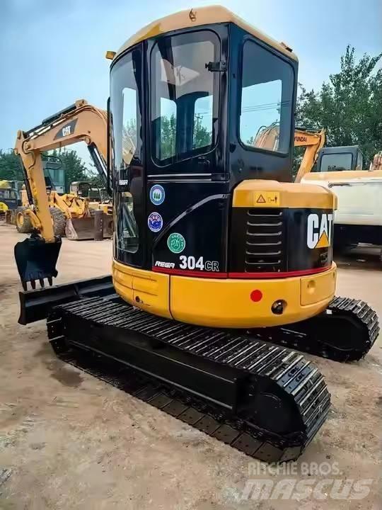 CAT CAT304CR Paletli ekskavatörler